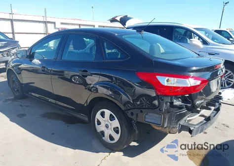 2012 Ford Focus S z USA, uszkodzony, nr VIN 1FAHP3E24CL466324